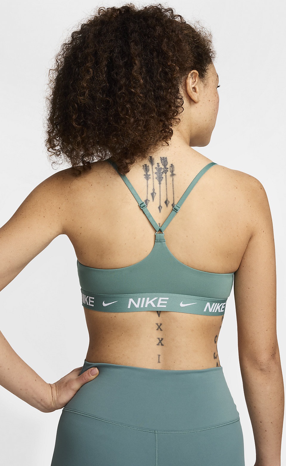 Nike Indy Hafif Destekli Pedli Ayarlanabilir Kadın Spor Sütyeni