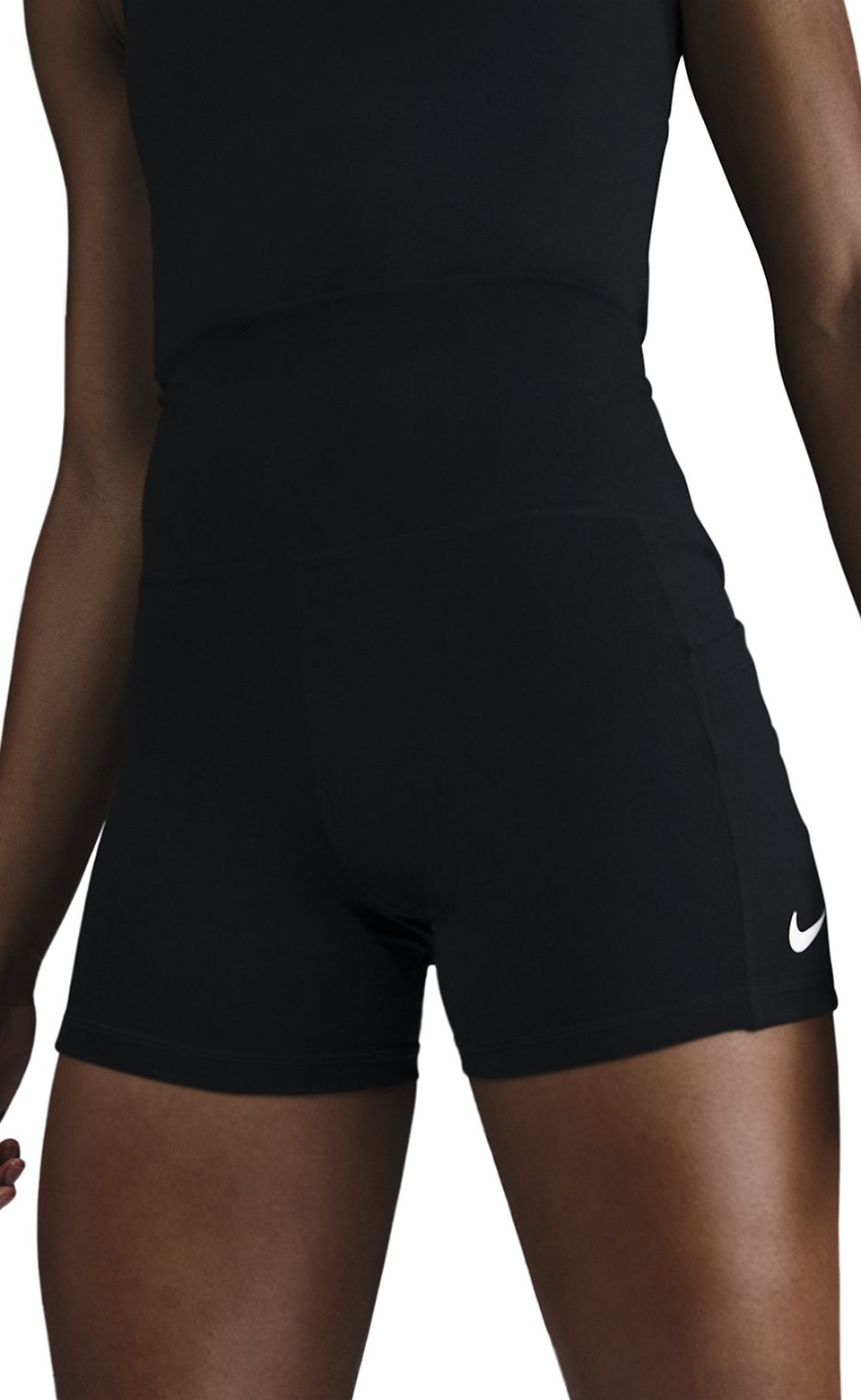 NikeCourt Dri-FIT Cepli Kadın Tenis Şortu FZ6677-010