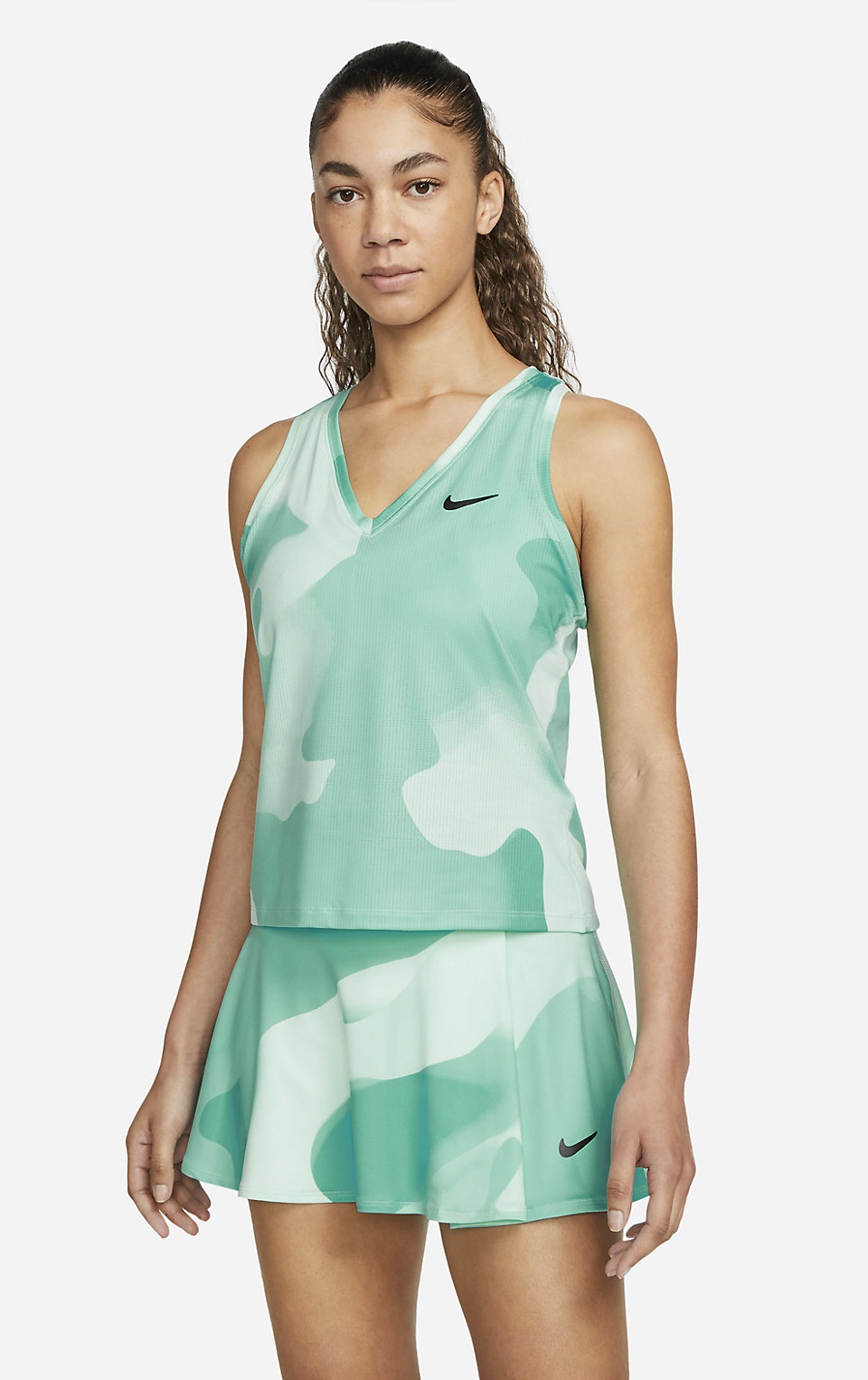 NIKE - NikeCourt Dri-FIT Victory 